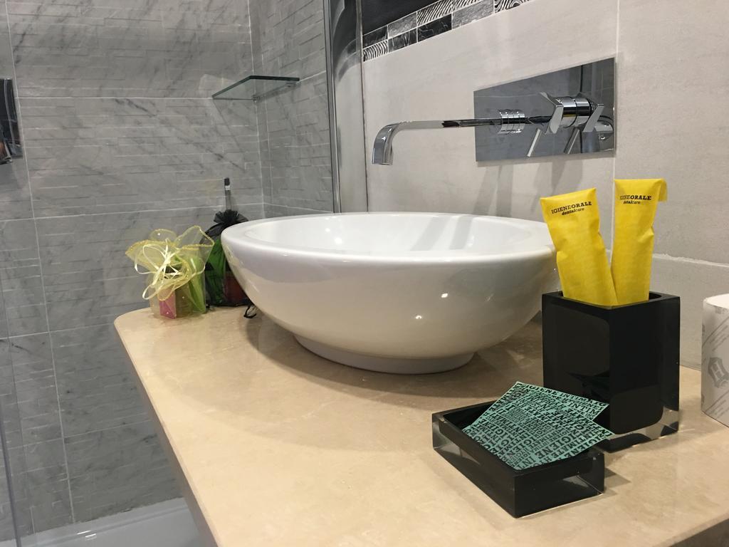 Crystal Rhome Рим Экстерьер фото